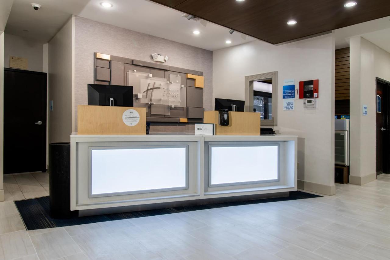 | Holiday Inn Express Hotel & Suites Swansea, an IHG Hotel