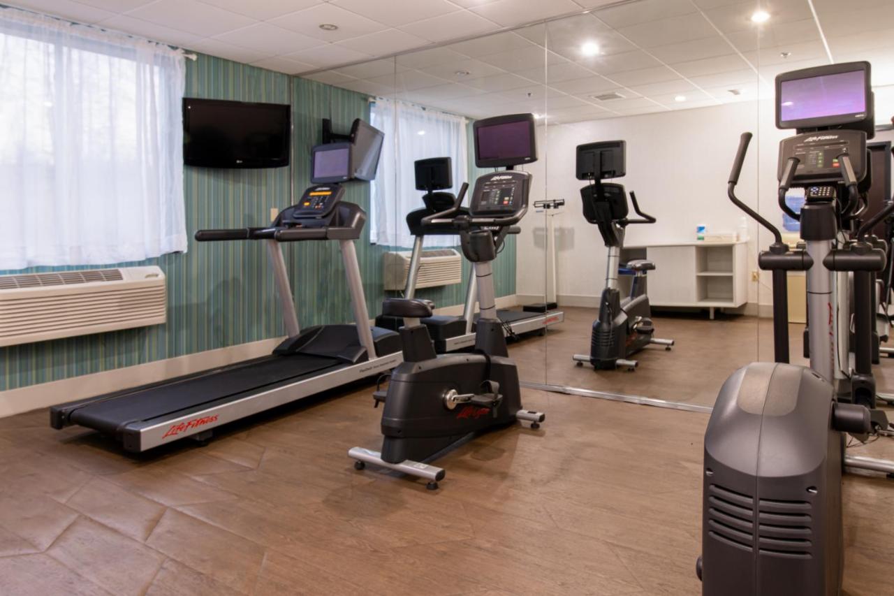 | Holiday Inn Express Hotel & Suites Swansea, an IHG Hotel