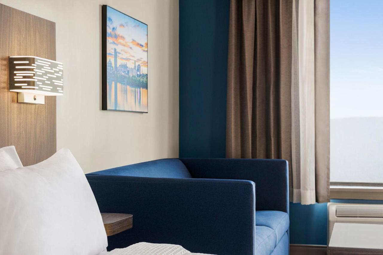 Executive Queen Suite - Non-Smoking at Holiday Inn Express & Suites East Greenbush (Albany-Skyline) by IHG