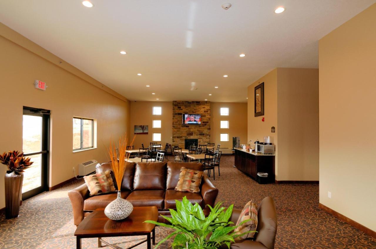  | Cobblestone Inn & Suites - Denison | Oak Ridge
