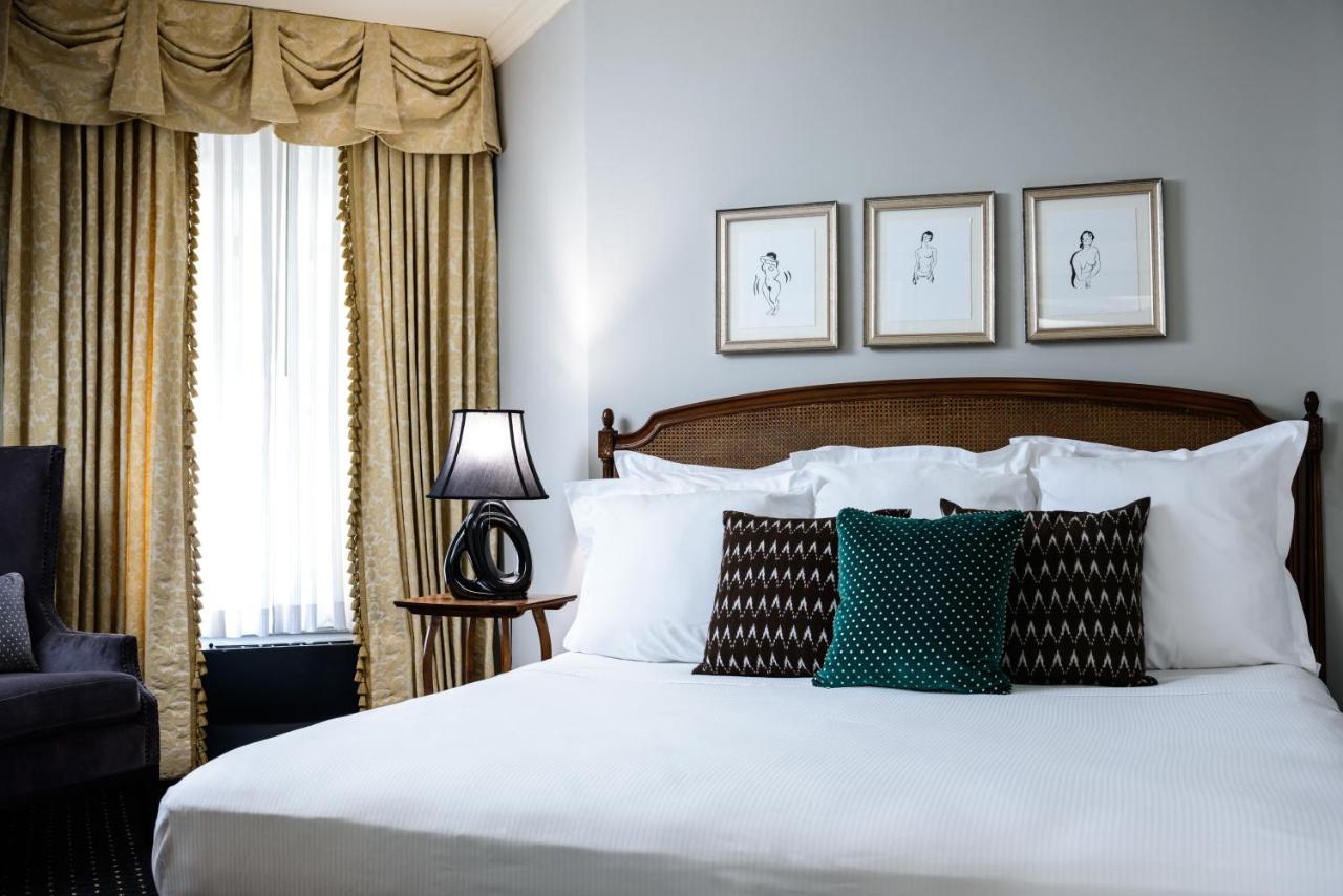 Deluxe King Room at Hotel Sorrento