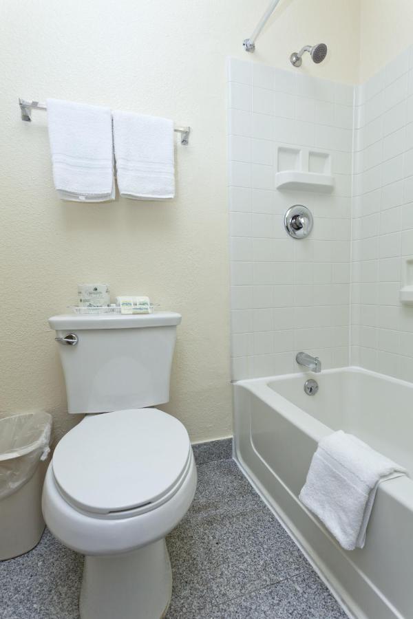  | National 9 Inn - Placerville