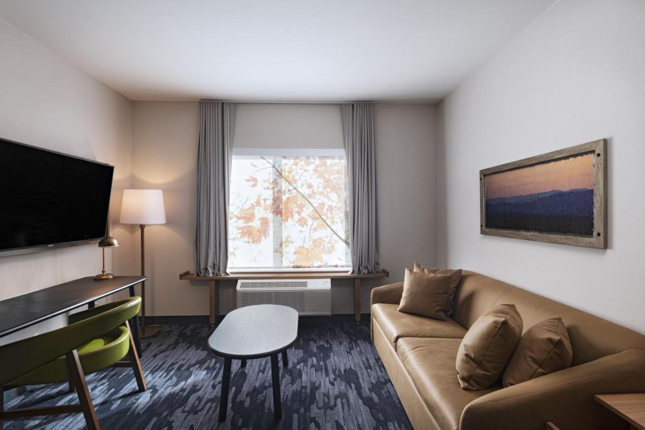 | Fairfield by Marriott Inn & Suites Waller