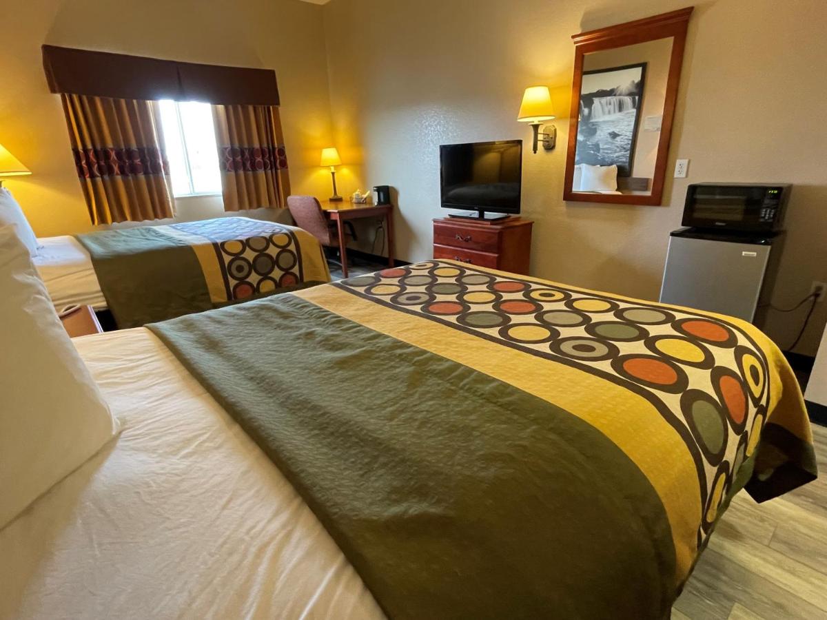 Queen Room with Two Queen Beds - Pet Friendly/Non-Smoking at Super 8 by Wyndham Rolla