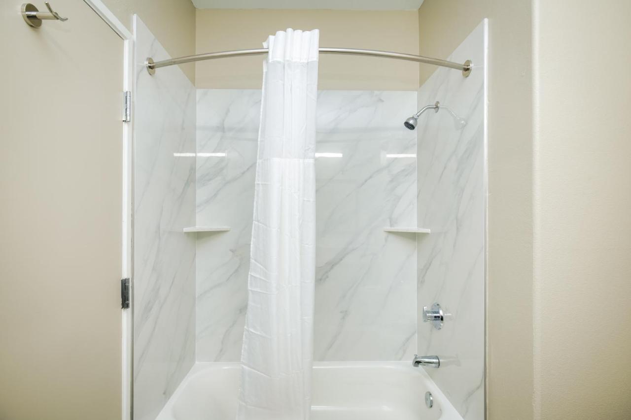 | Conroe Executive Inn