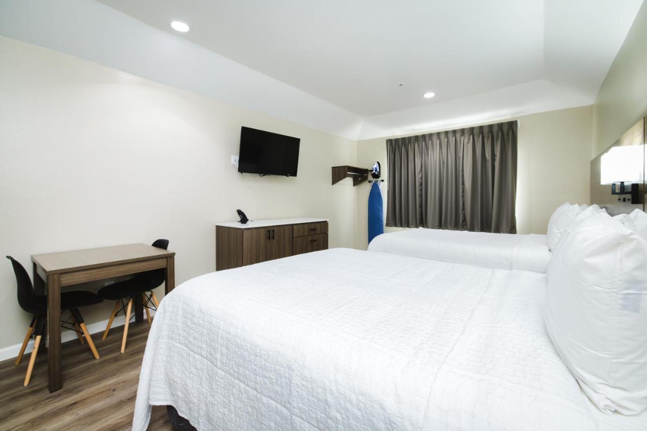 | Conroe Executive Inn