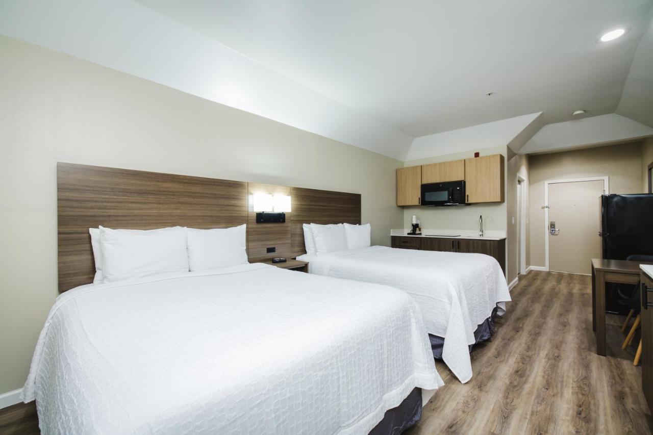 | Conroe Executive Inn