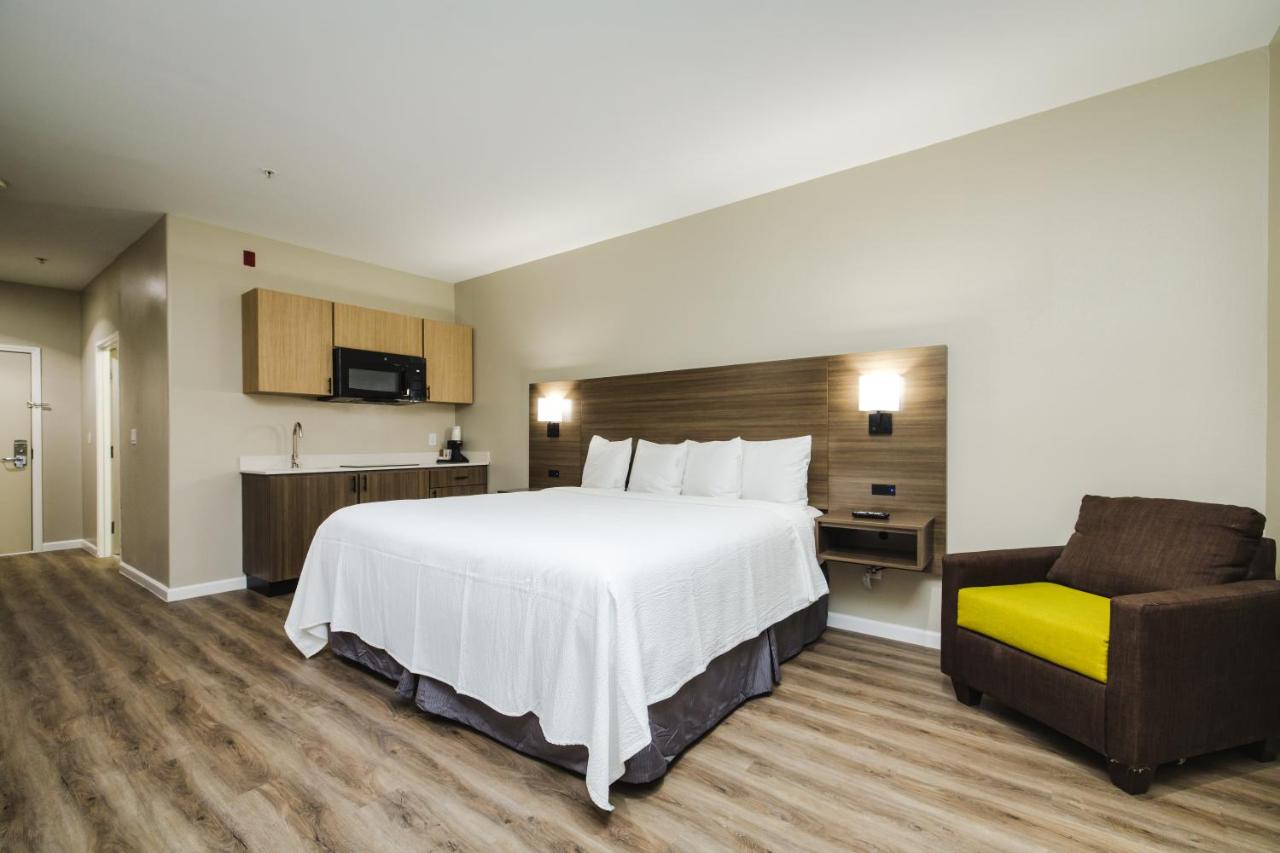 | Conroe Executive Inn