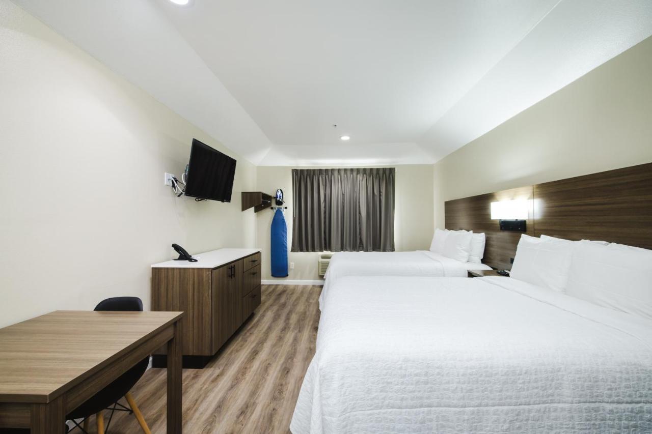 | Conroe Executive Inn