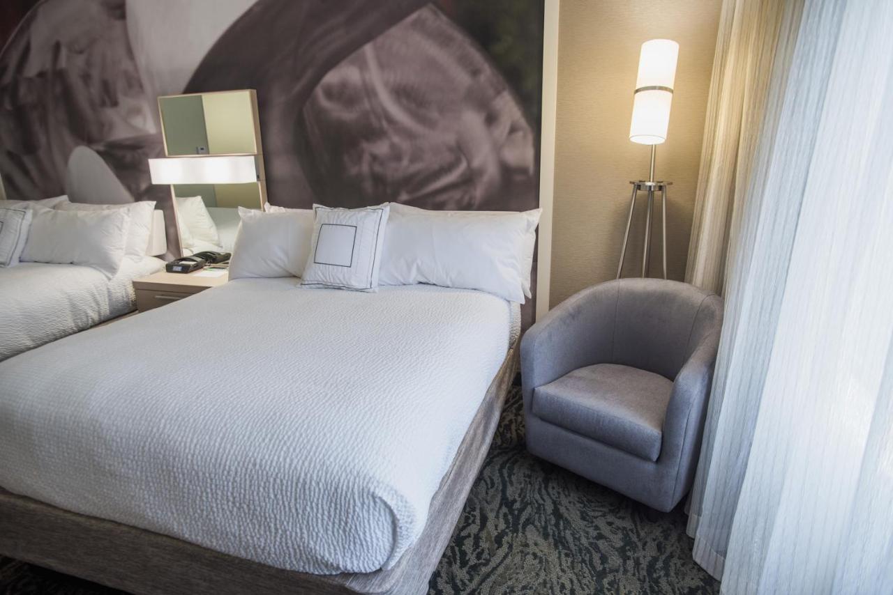 Queen Room with Two Queen Beds at Courtyard by Marriott Hickory