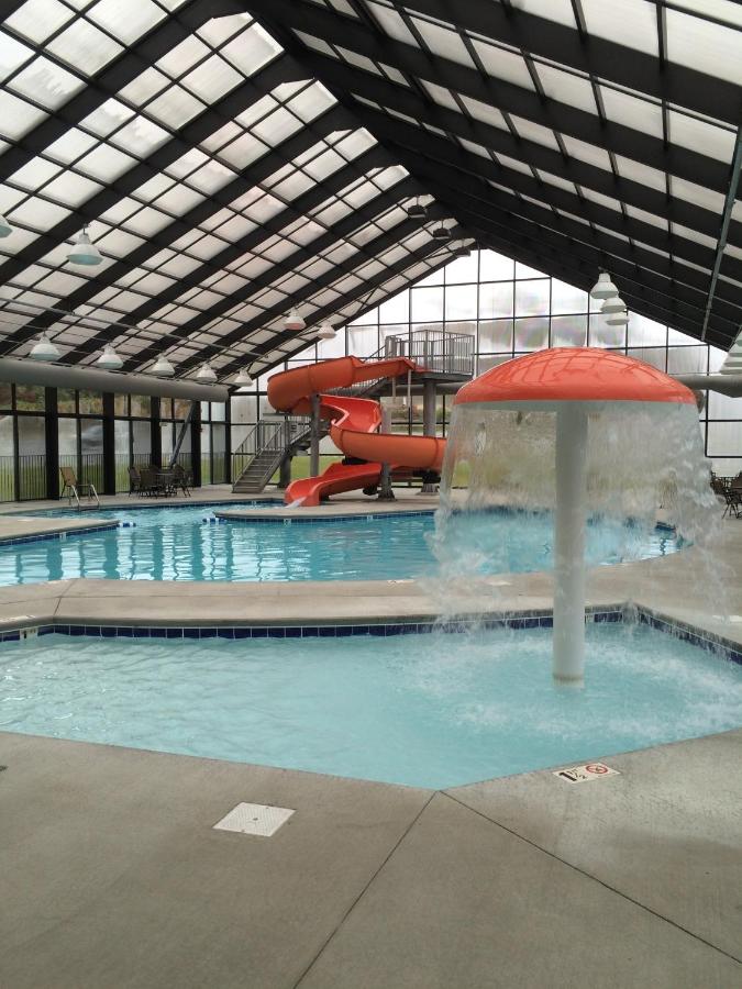 | Grand Smokies Resort Lodge Pigeon Forge