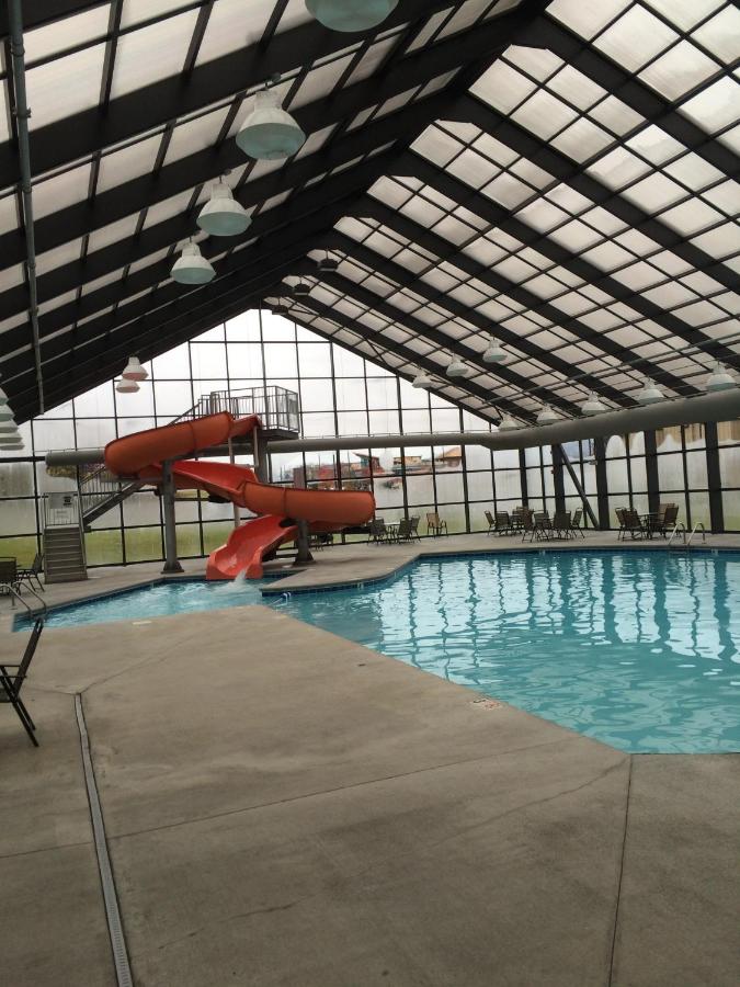 | Grand Smokies Resort Lodge Pigeon Forge