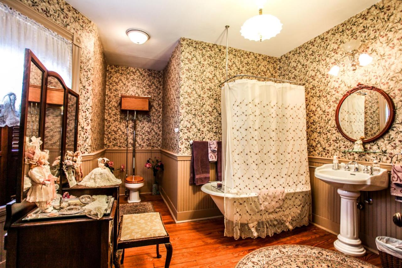  | Hollerstown Hill Bed and Breakfast