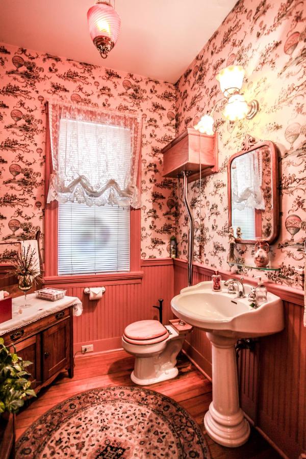  | Hollerstown Hill Bed and Breakfast