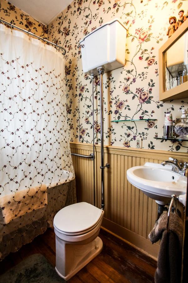  | Hollerstown Hill Bed and Breakfast
