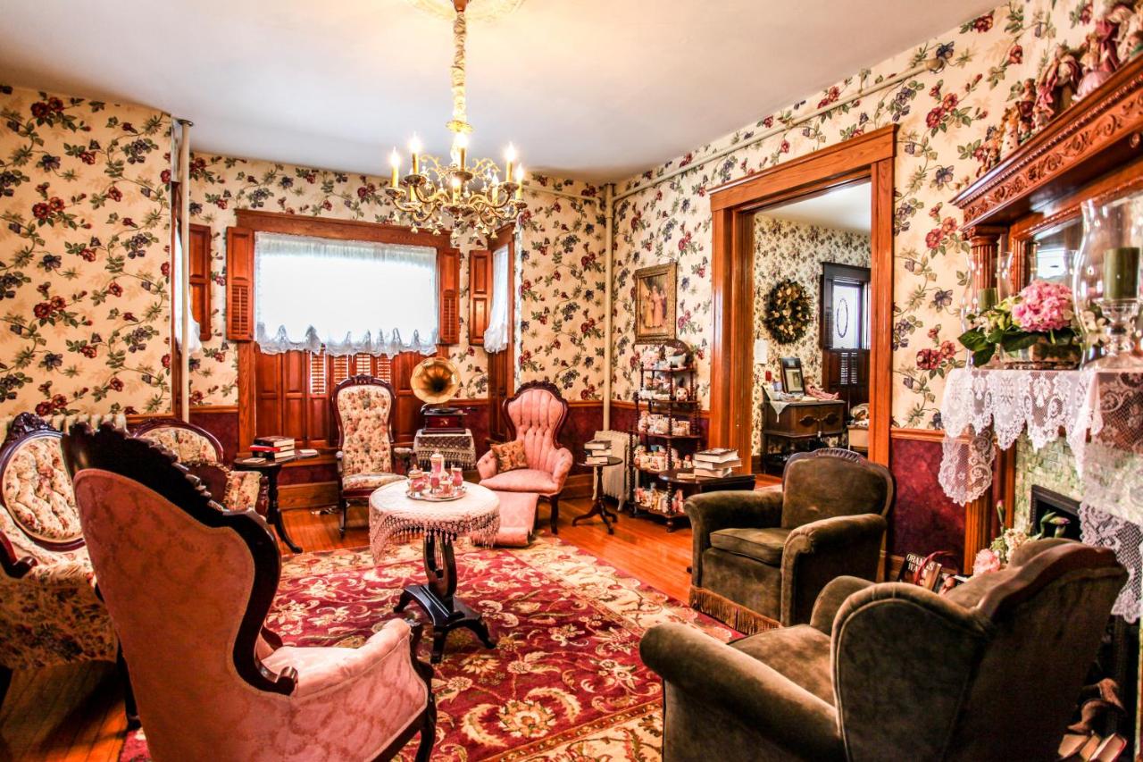  | Hollerstown Hill Bed and Breakfast