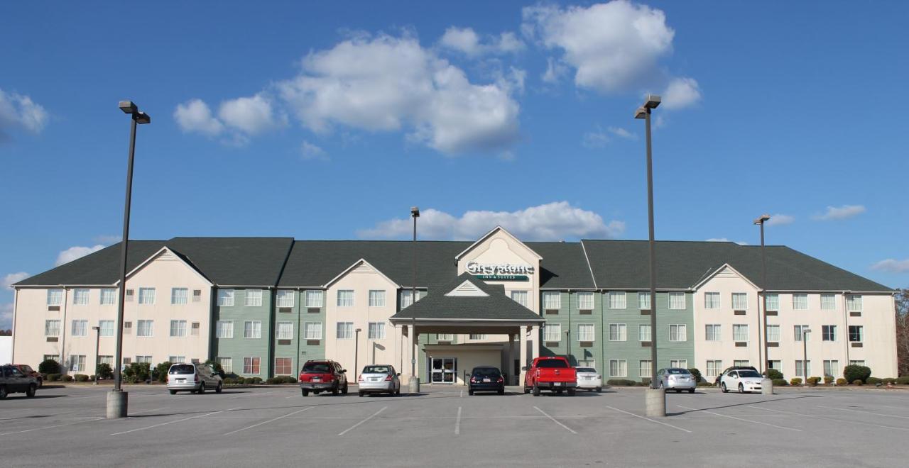 | Greystone Inn & Suites