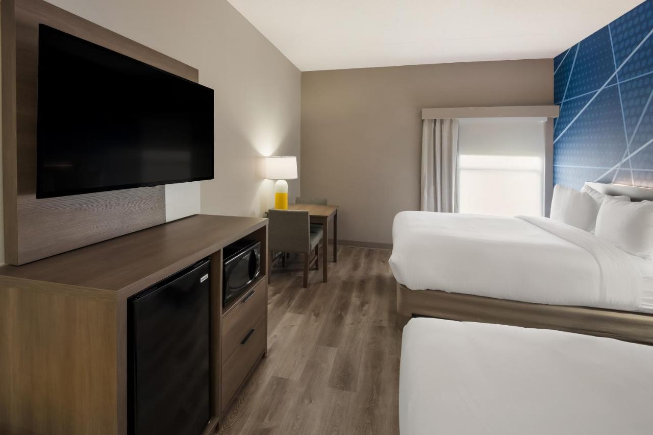 Queen Room - Non Smoking at Comfort Inn & Suites Fishers - Indianapolis