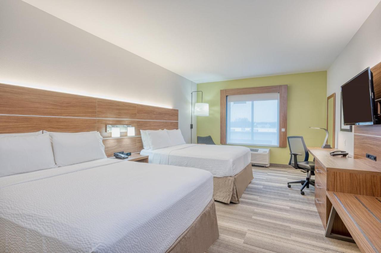 | Holiday Inn Express & Suites St. Louis - Chesterfield, an IHG Hotel