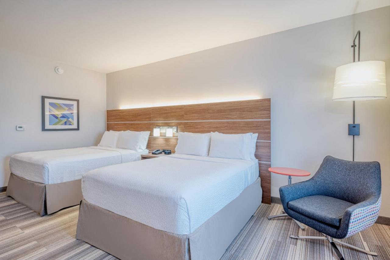 | Holiday Inn Express & Suites St. Louis - Chesterfield, an IHG Hotel