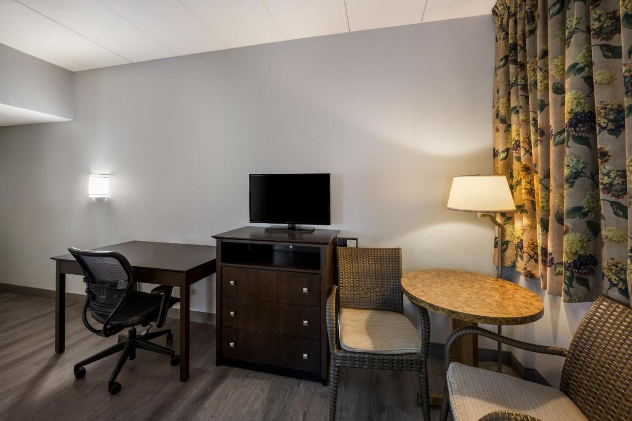 | Gateway Inn