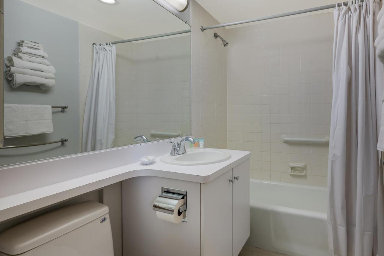 | Gateway Inn