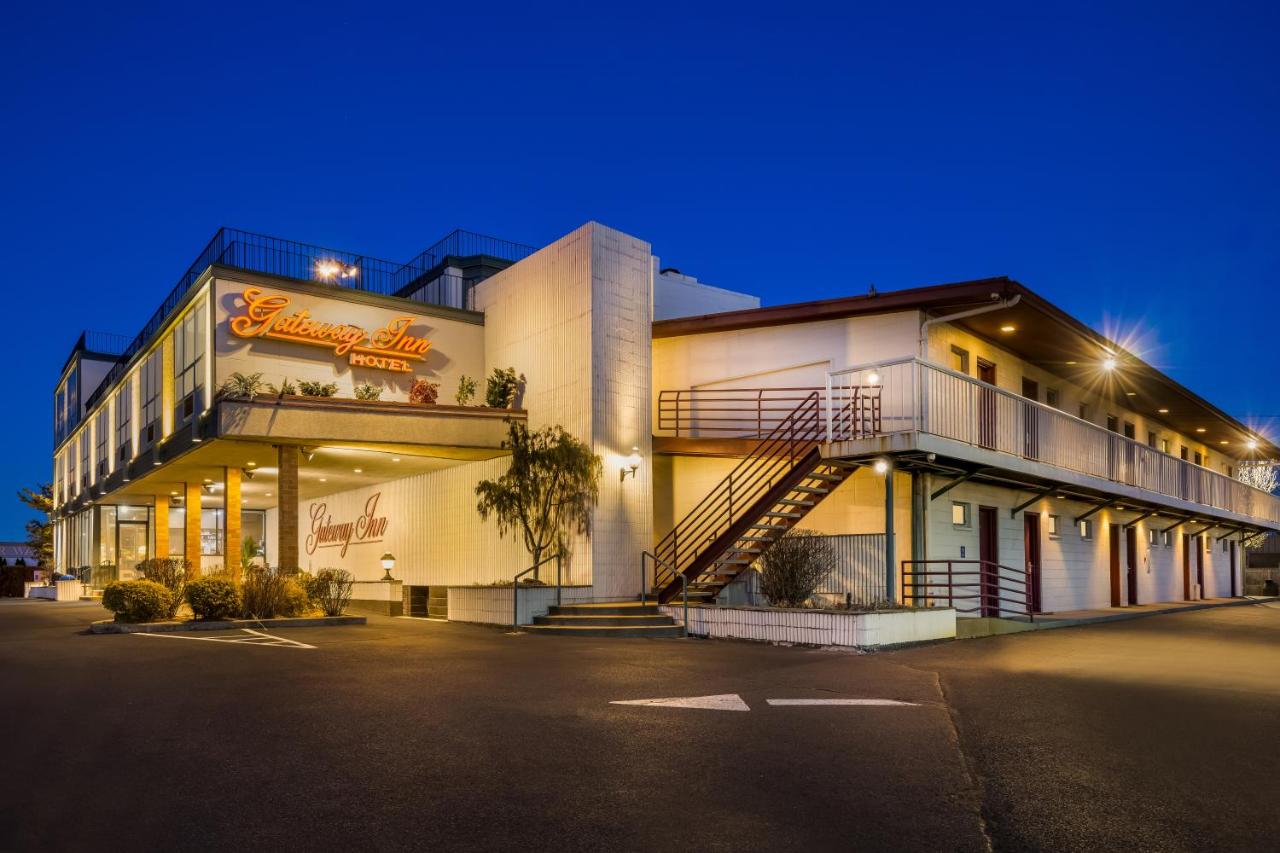 | Gateway Inn