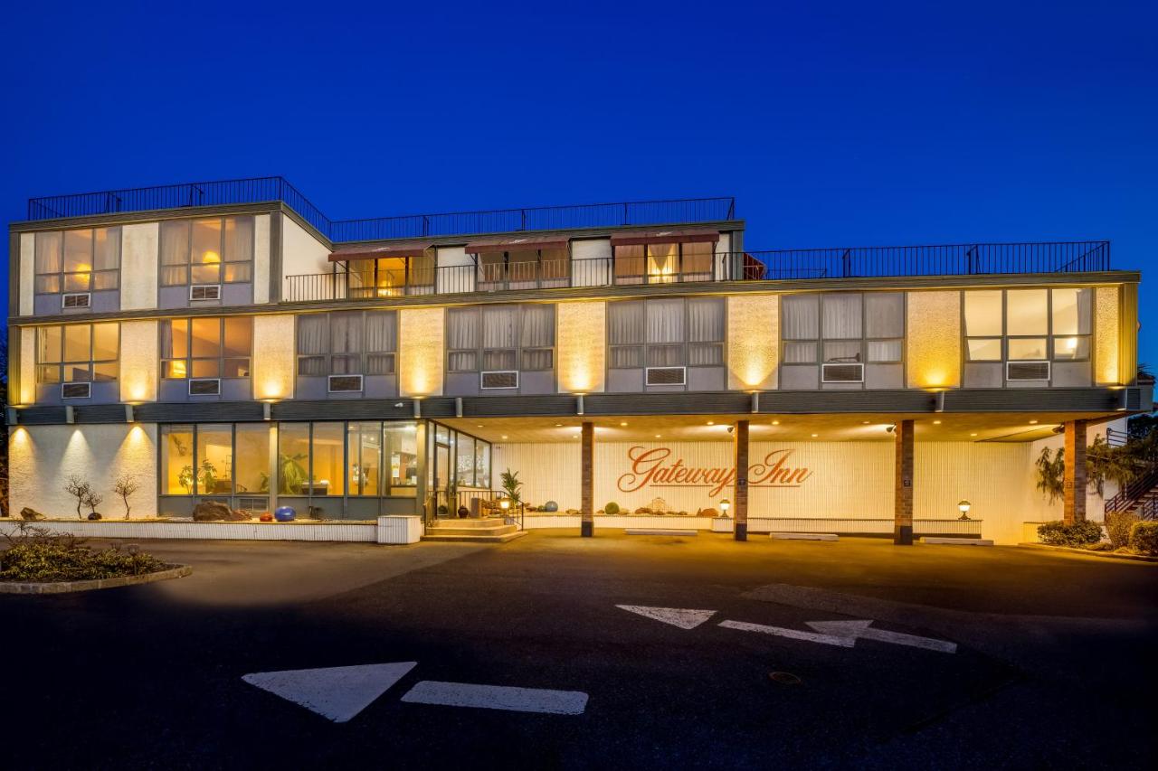 | Gateway Inn