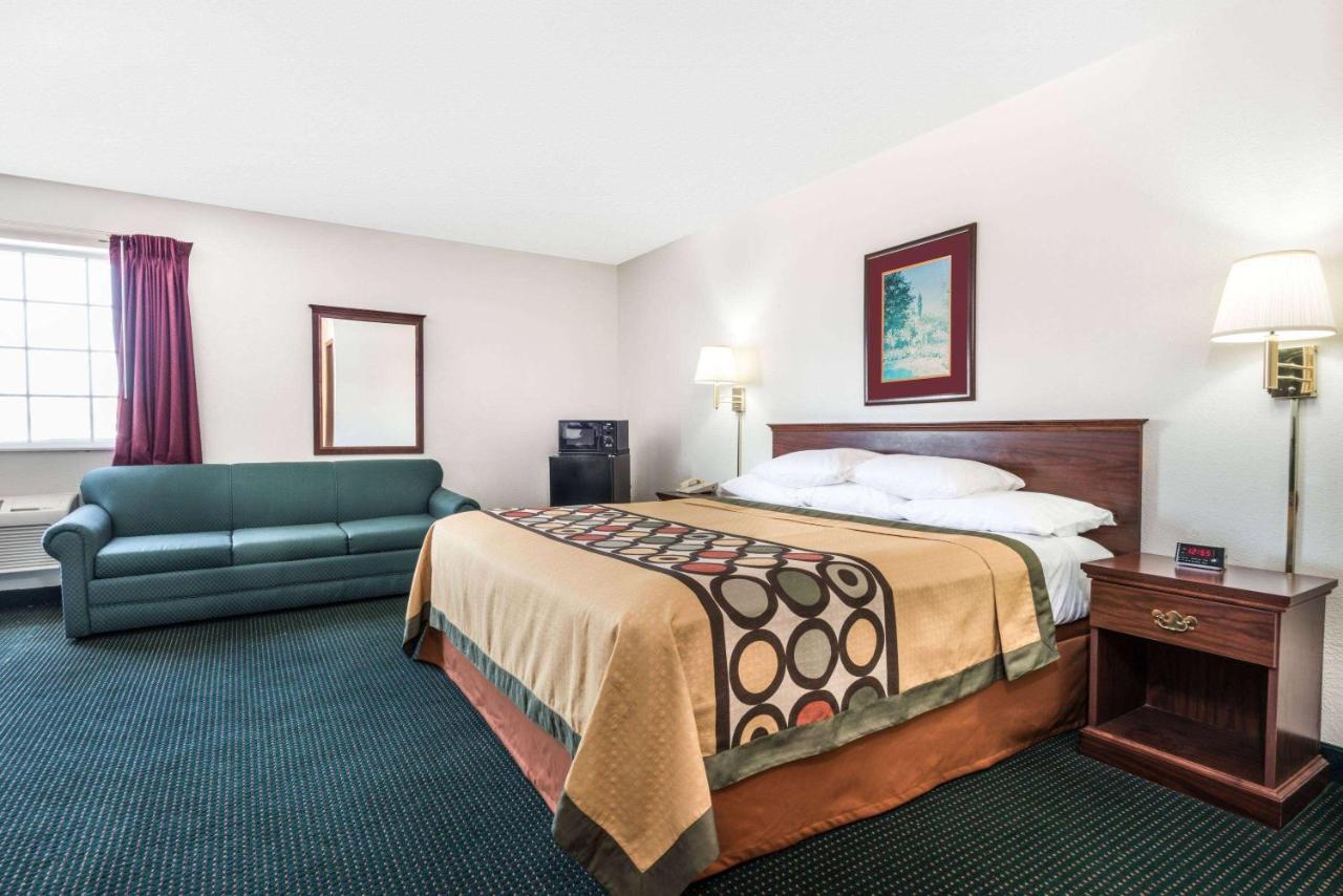  | Super 8 by Wyndham Platte City Kansas City Area