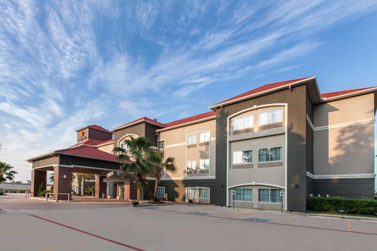  | La Quinta Inn & Suites by Wyndham Houston New Caney