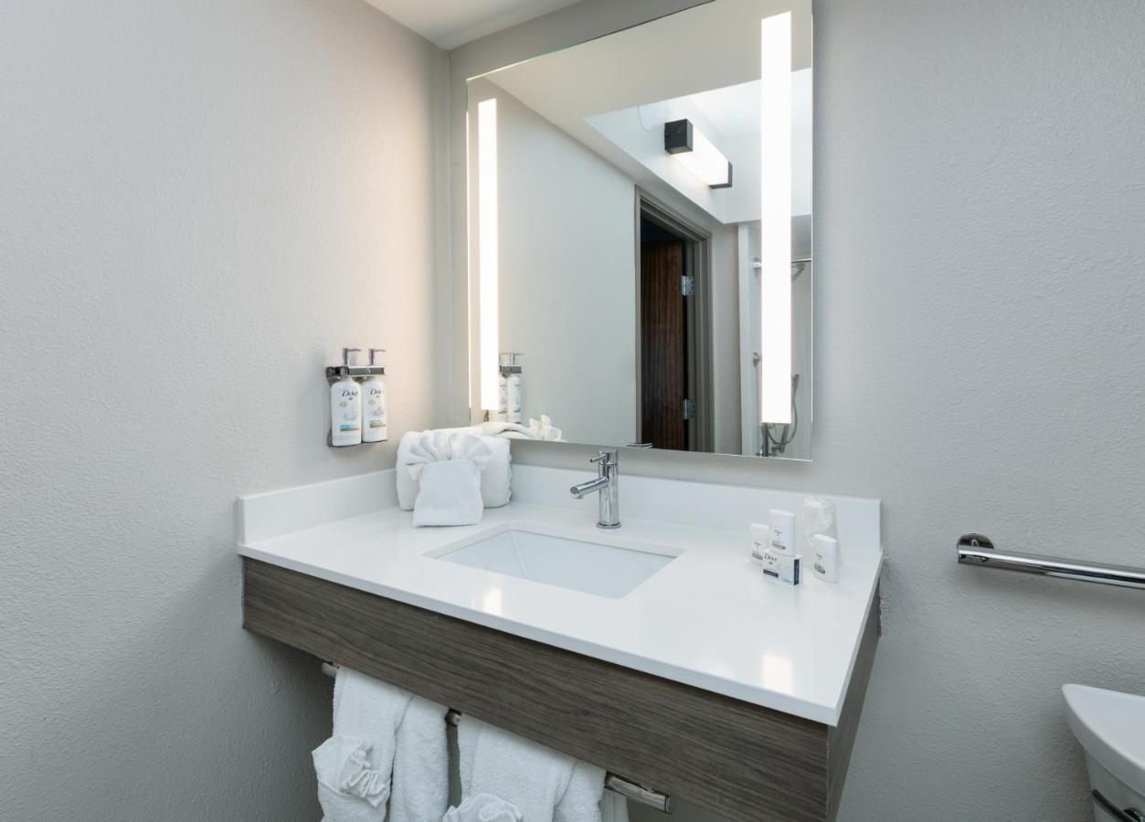 Standard Room at Holiday Inn Express & Suites Dallas Park Central Northeast, an IHG Hotel