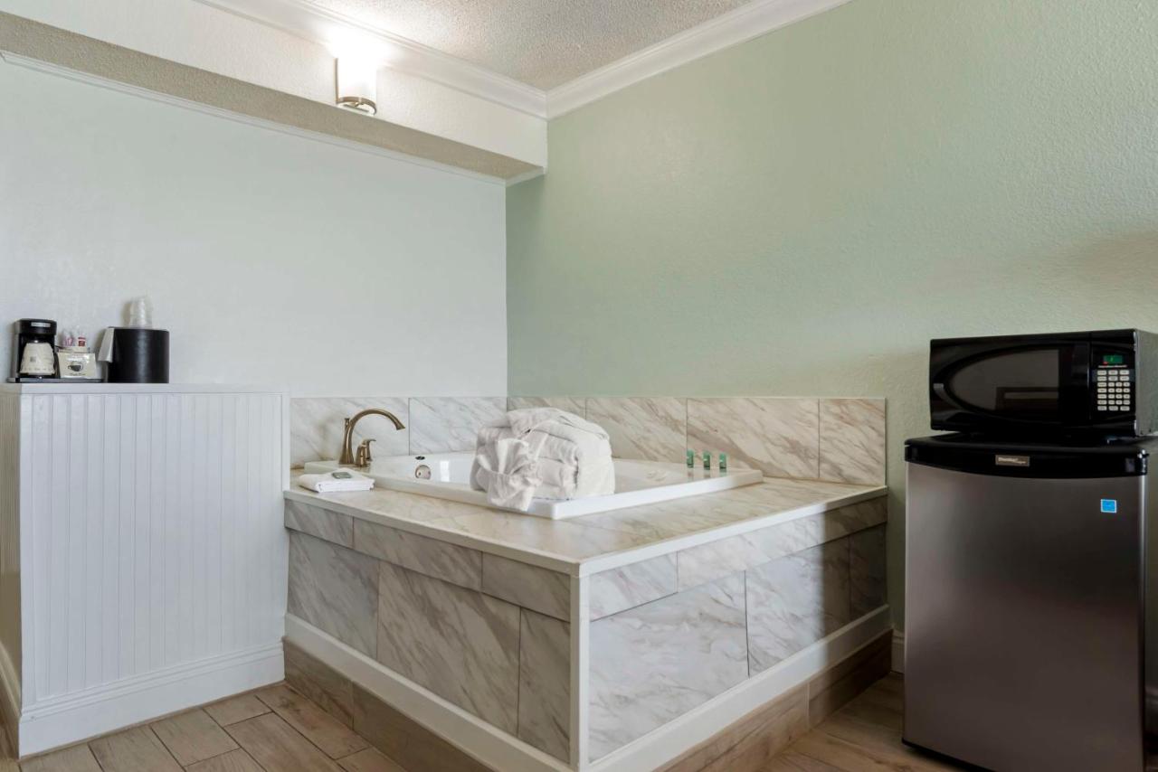| Best Western On The Beach