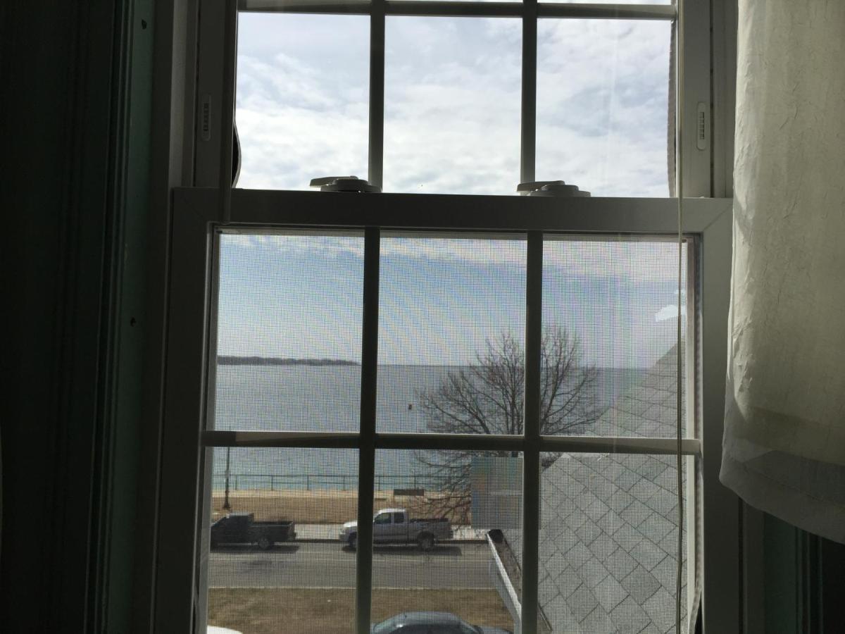  | Harborview Inn