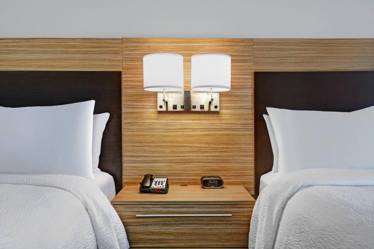 Queen Studio at TownePlace Suites by Marriott Columbus Dublin