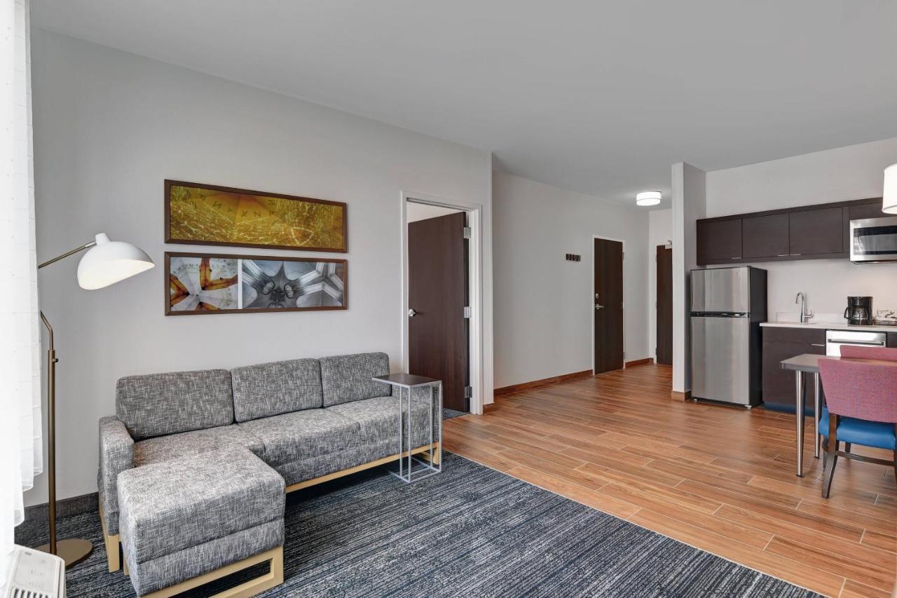 One-Bedroom King Suite with Sofa Bed at TownePlace Suites by Marriott Columbus Dublin