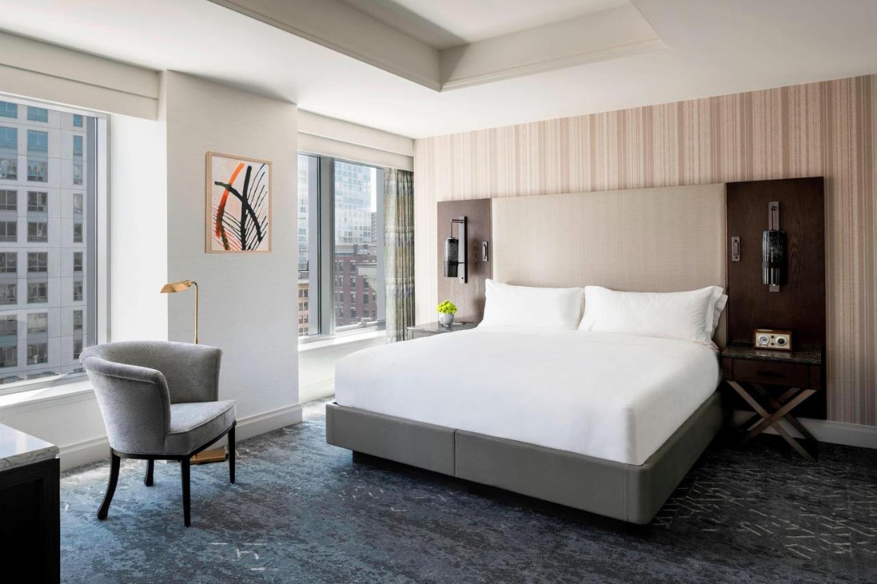 Luxury Suite, 1 Bedroom Larger Suite, 1 King, Sofa bed at The Ritz-Carlton, Boston