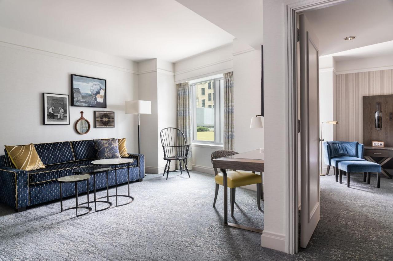 Luxury Suite, 1 Bedroom Larger Suite, 1 King, Sofa bed at The Ritz-Carlton, Boston