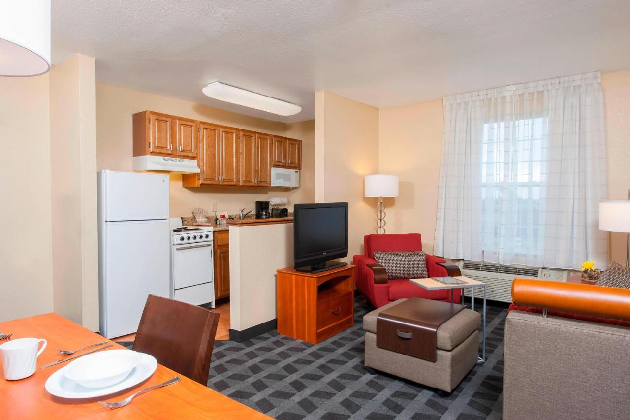  | TownePlace Suites by Marriott Indianapolis Park 100