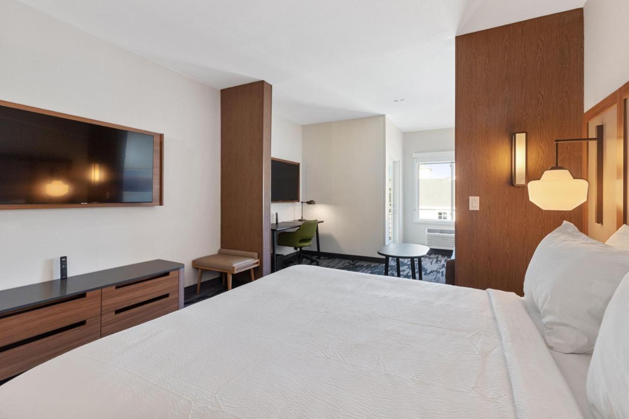 | Fairfield by Marriott Inn & Suites San Francisco Pacifica