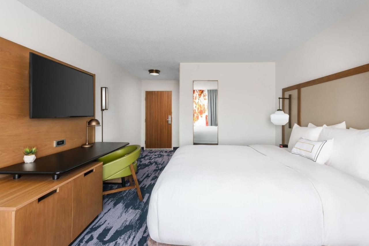 King Room at Fairfield Inn by Marriott Joliet South