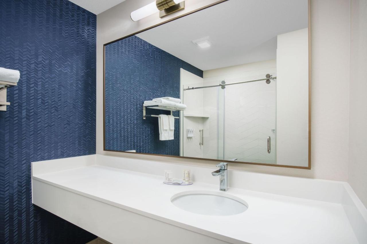 King Room at Fairfield Inn by Marriott Joliet South