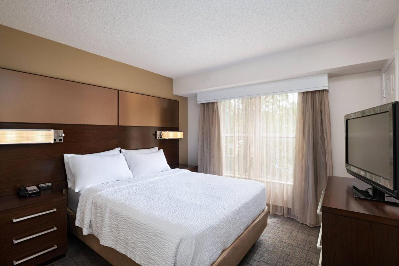 One-Bedroom Queen Suite with Sofa Bed at Residence Inn by Marriott Austin The Domain Area