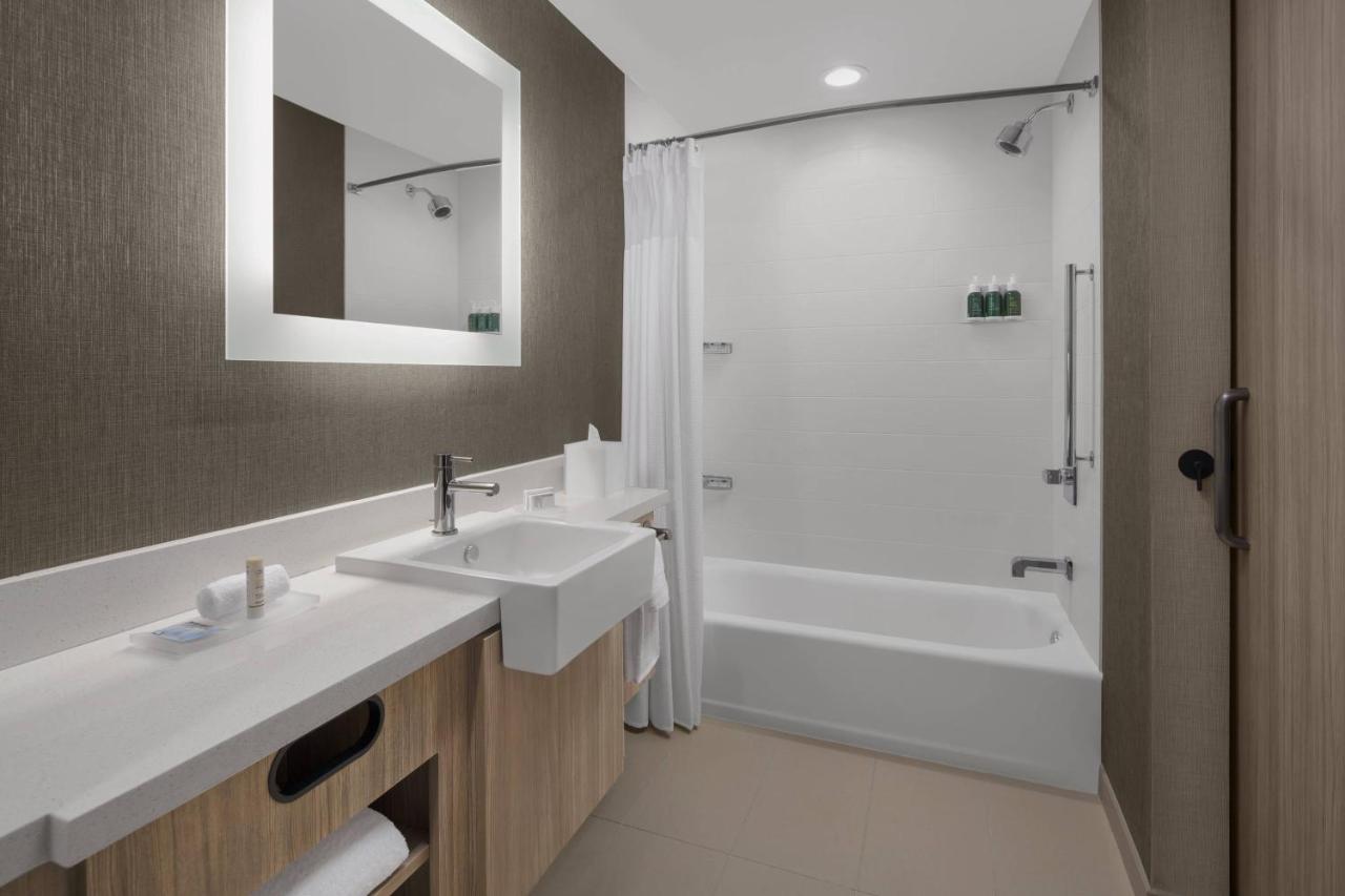 Suite, 1 King, Trundle bed at SpringHill Suites by Marriott Tuckahoe Westchester County