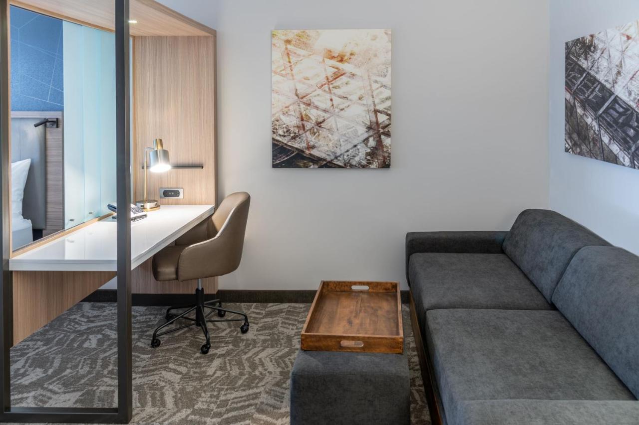 Suite with King, Trundle bed at SpringHill Suites by Marriott Overland Park Leawood
