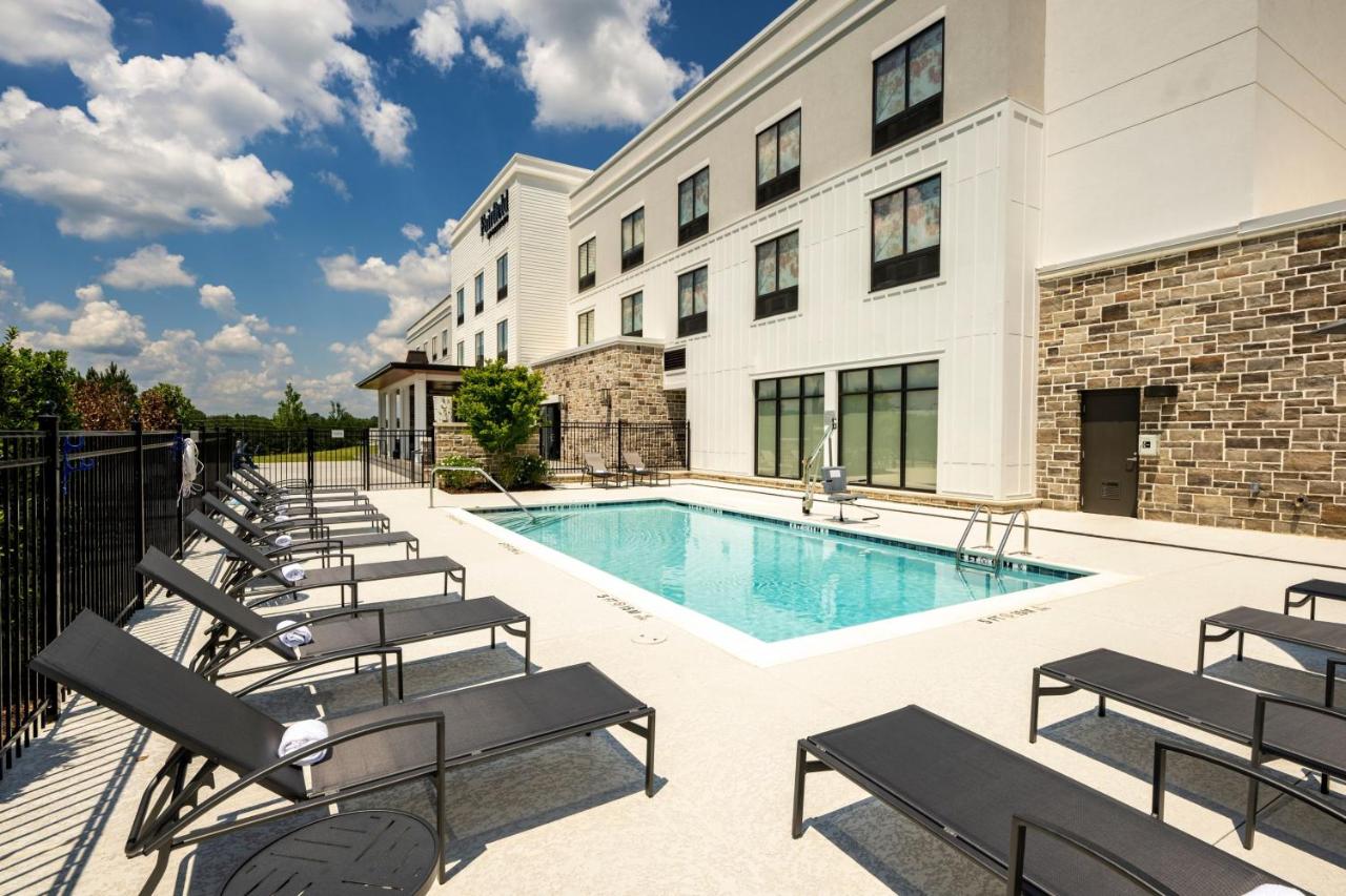 | Fairfield by Marriott Inn & Suites Rome