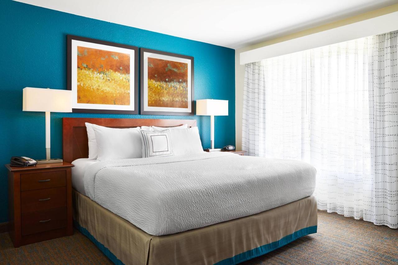 King Studio with Sofa Bed at Residence Inn by Marriott Temple