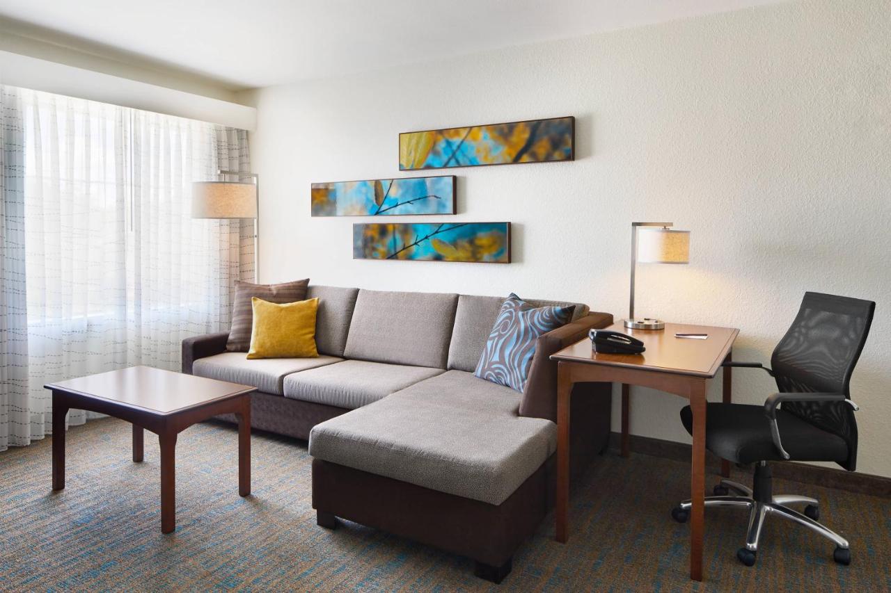 King Studio with Sofa Bed at Residence Inn by Marriott Temple