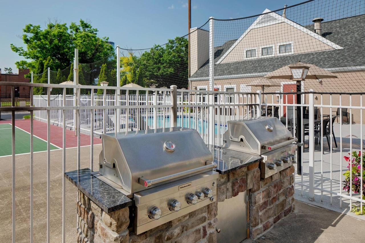 | Residence Inn Louisville East