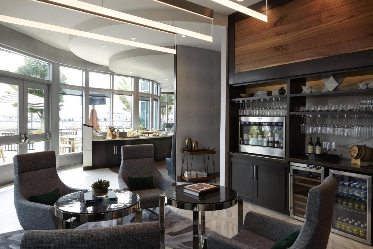 Double Room with Lounge Access at Seattle Marriott Waterfront