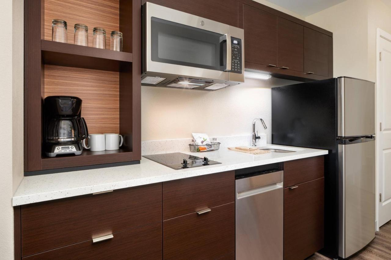 Queen Studio at TownePlace Suites by Marriott Leesburg